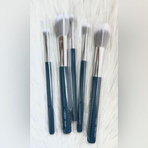 Laruce Christine Makeup Brush Set with‎ Holder, Set of 5 Brushes, New Never Used